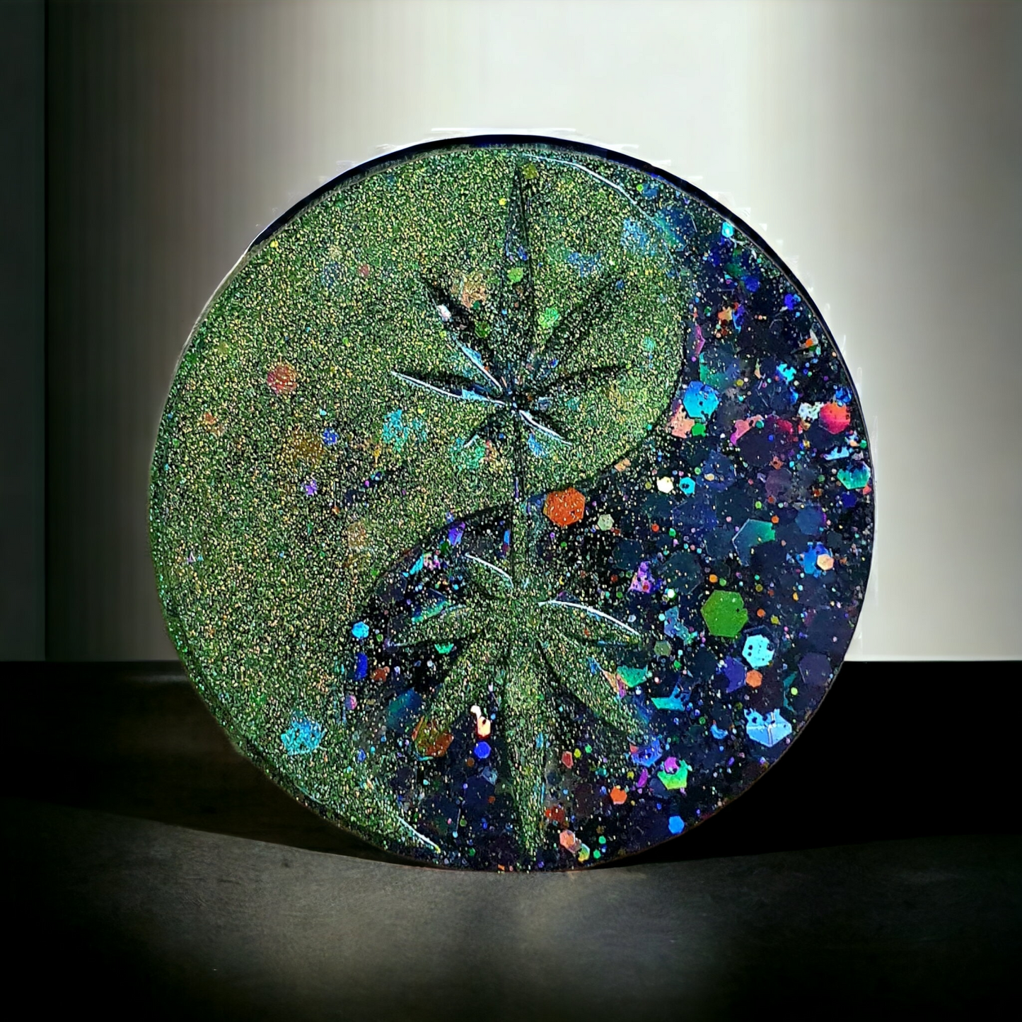 Cannabis Yin Yang Silicone Resin Mould - Keipach